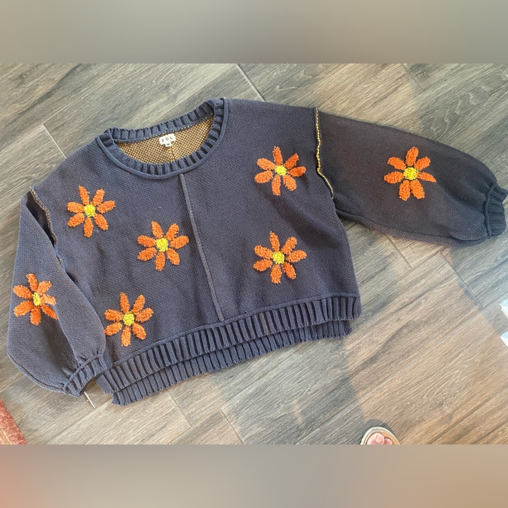 POL GROOVY BLOOM SWEATER Boxy Medium Grey and Orange